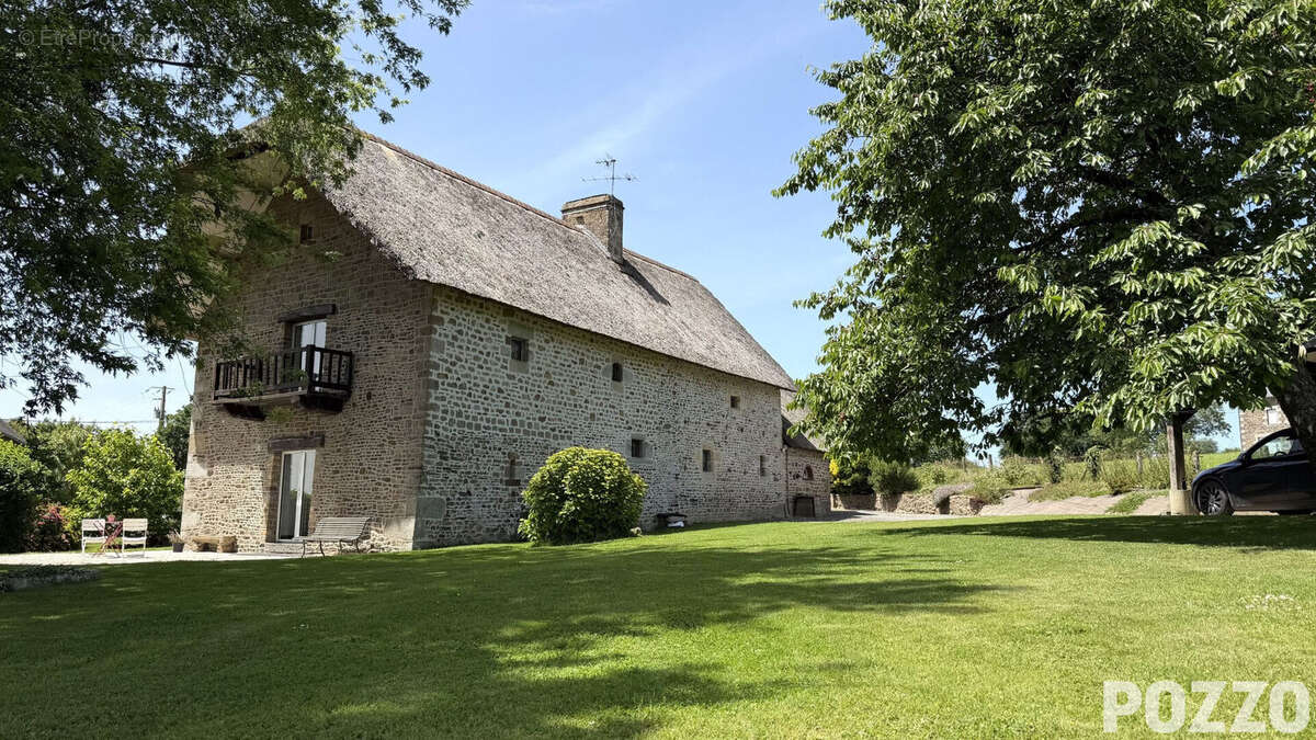 A Vendre - Marcilly - Maison 9 pièce(s) 255 m² - photo 3