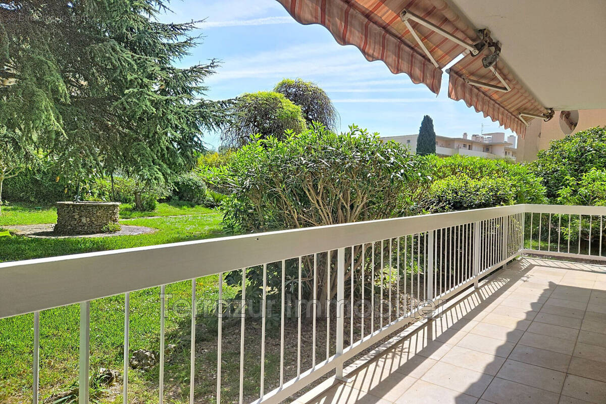 Appartement à VALLAURIS