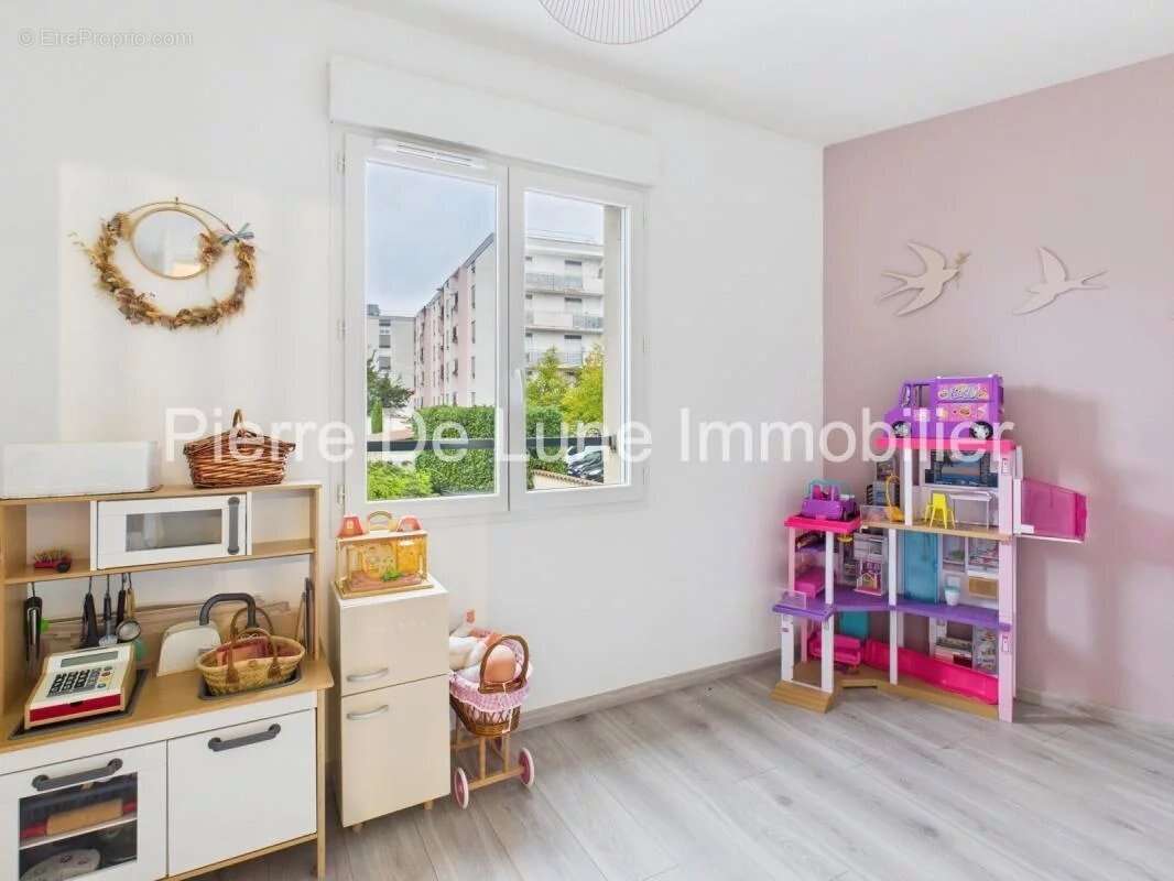 Appartement à SATHONAY-CAMP