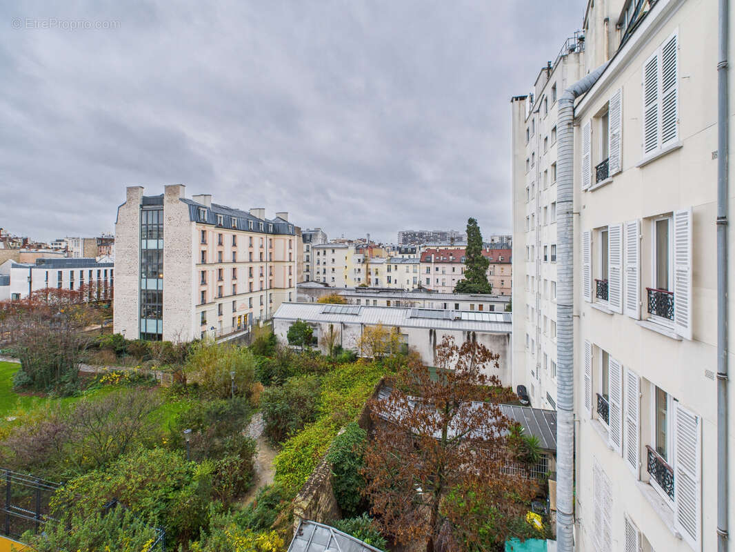 Appartement à PARIS-14E
