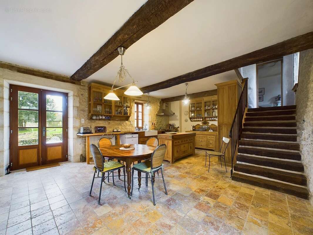Propriété exceptionnelle de 5 chambres avec des vues superbes - photo 3
