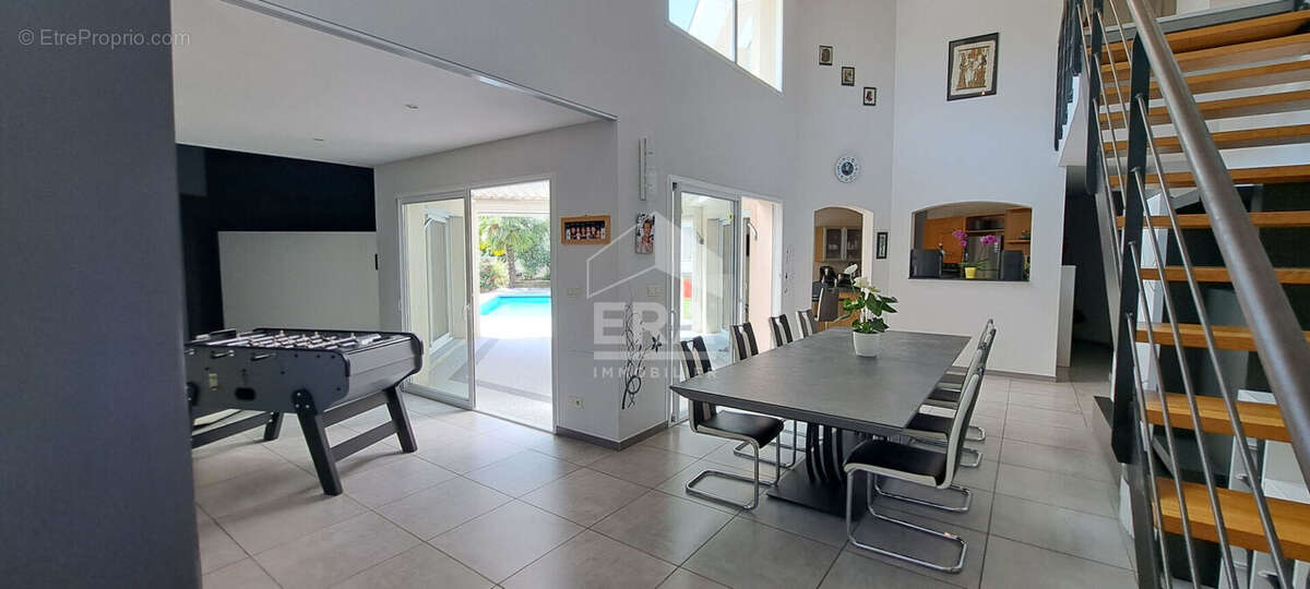 Maison à SAINT-MAURICE-DE-GOURDANS