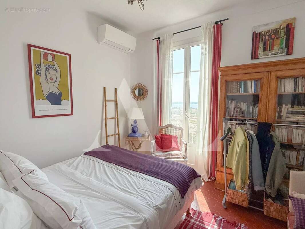 Maison à VALLAURIS
