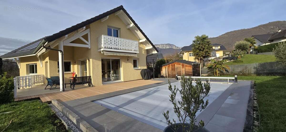 Maison à CHALLES-LES-EAUX