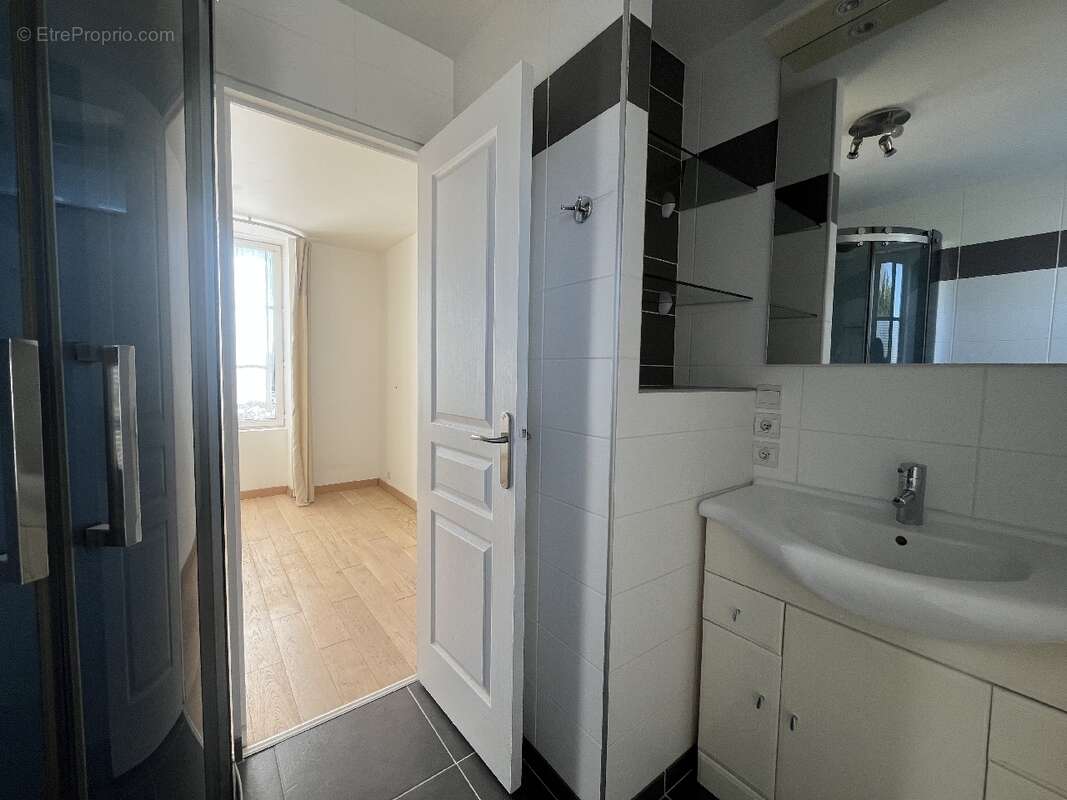 Maison à PORT-EN-BESSIN-HUPPAIN