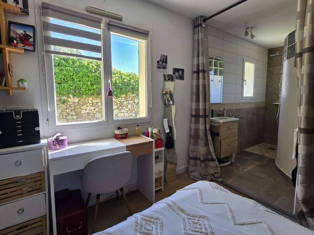 Maison à POUSSAN