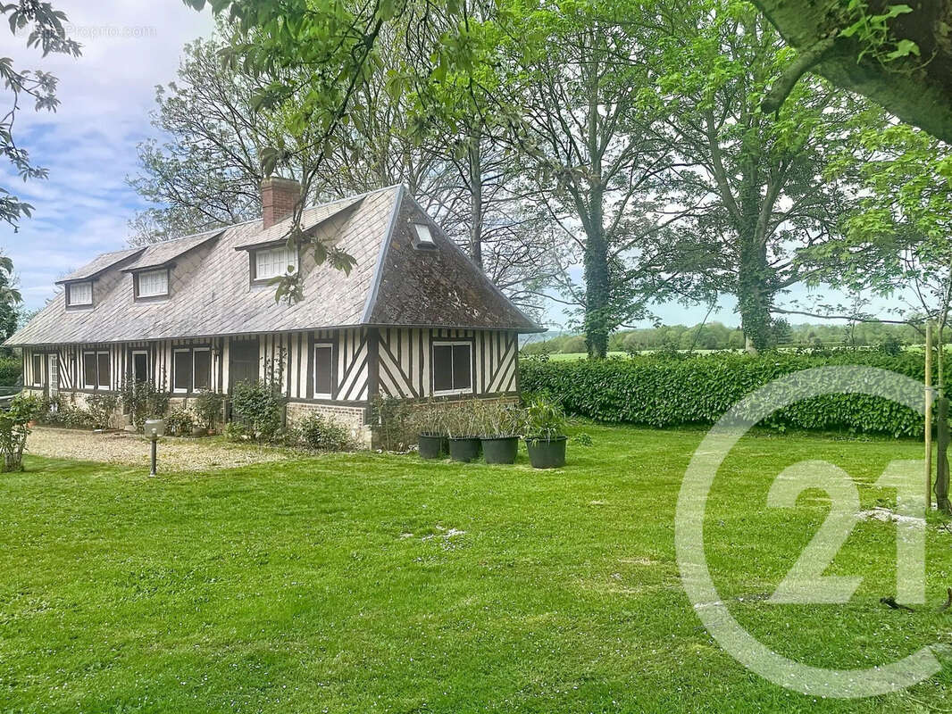 Maison à SAINT-SAMSON-DE-LA-ROQUE
