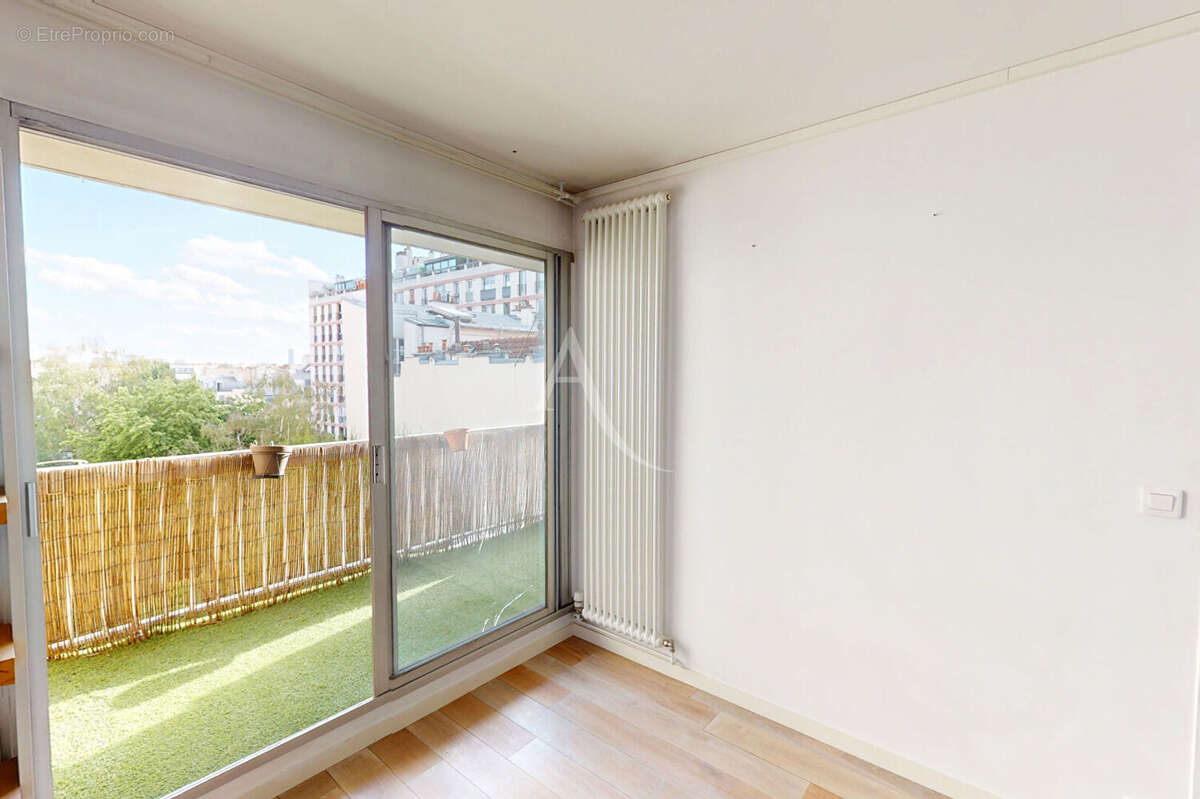 Appartement à PARIS-10E