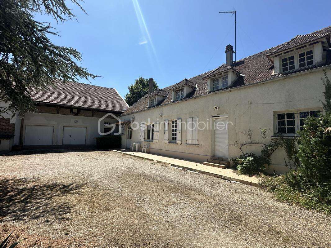 Maison à BUSSY-LE-REPOS