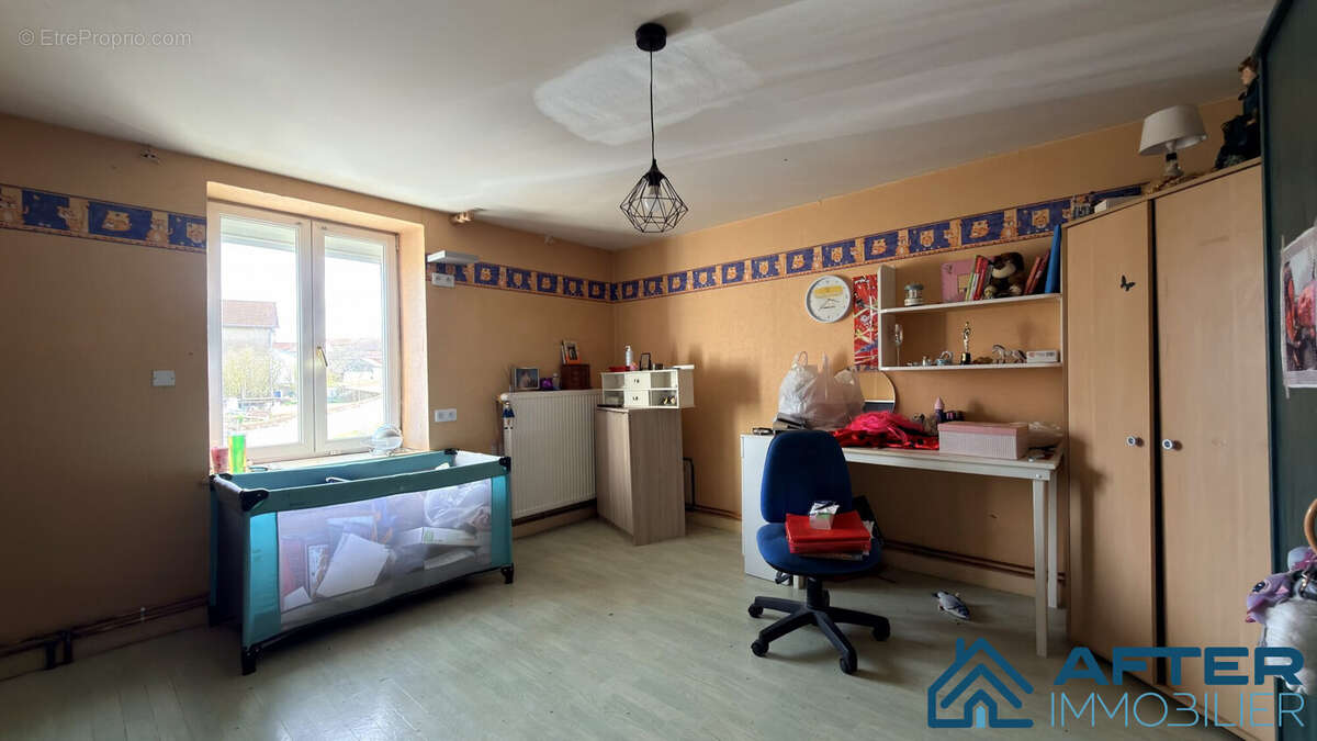 Maison à XERMAMENIL