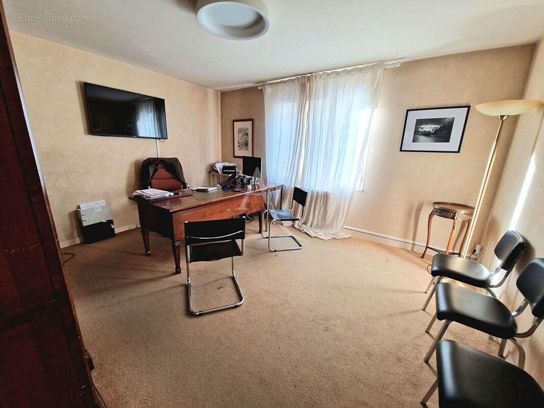 Appartement à THOUARCE