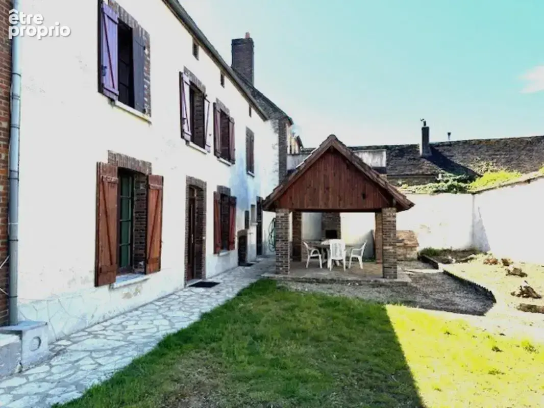 Maison à ARCES-DILO