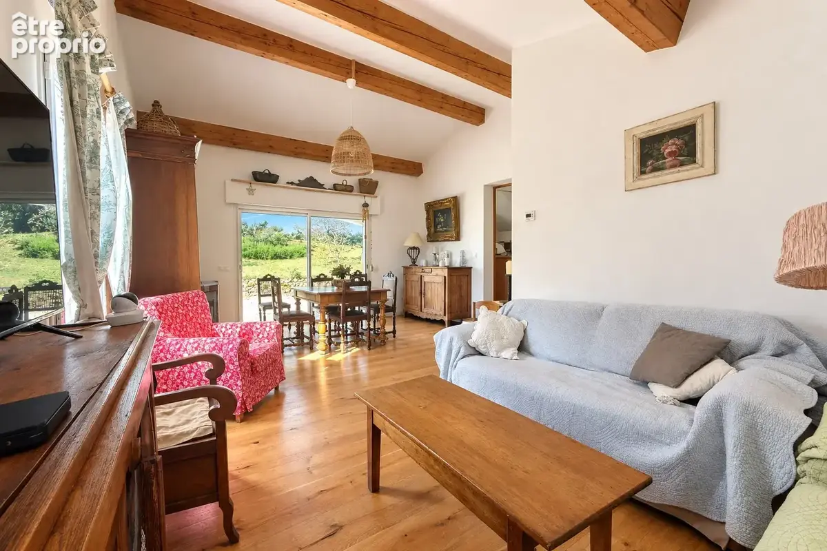 Propriété familiale rénovée avec piscine à Brignoles - photo 9