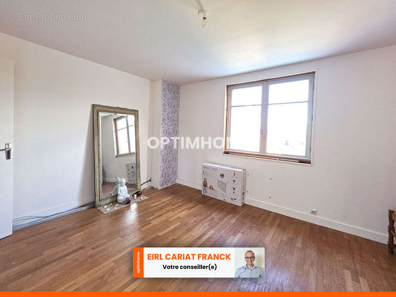 Maison à SAINT-ETIENNE-DE-FURSAC