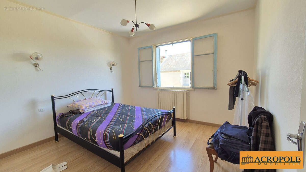 Maison à NEUVY-DEUX-CLOCHERS