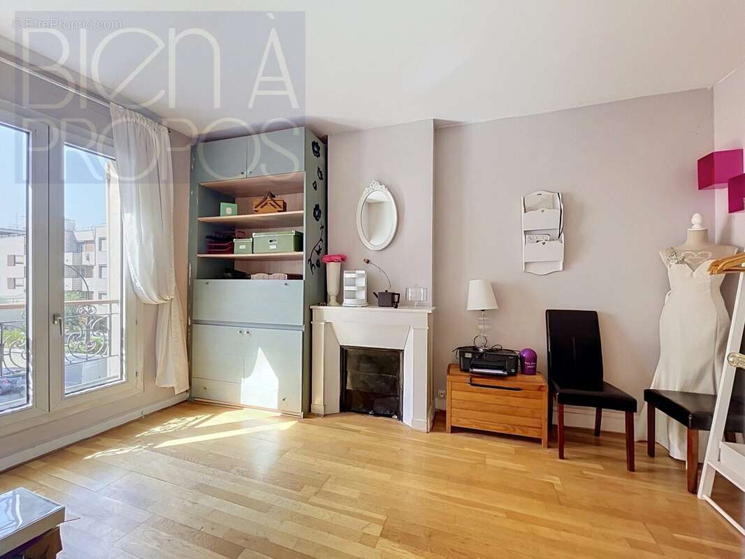 Appartement à LEVALLOIS-PERRET