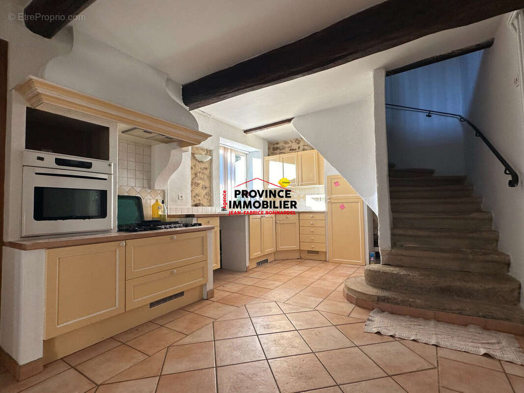 Maison 264 m² à Grignan  - photo 6
