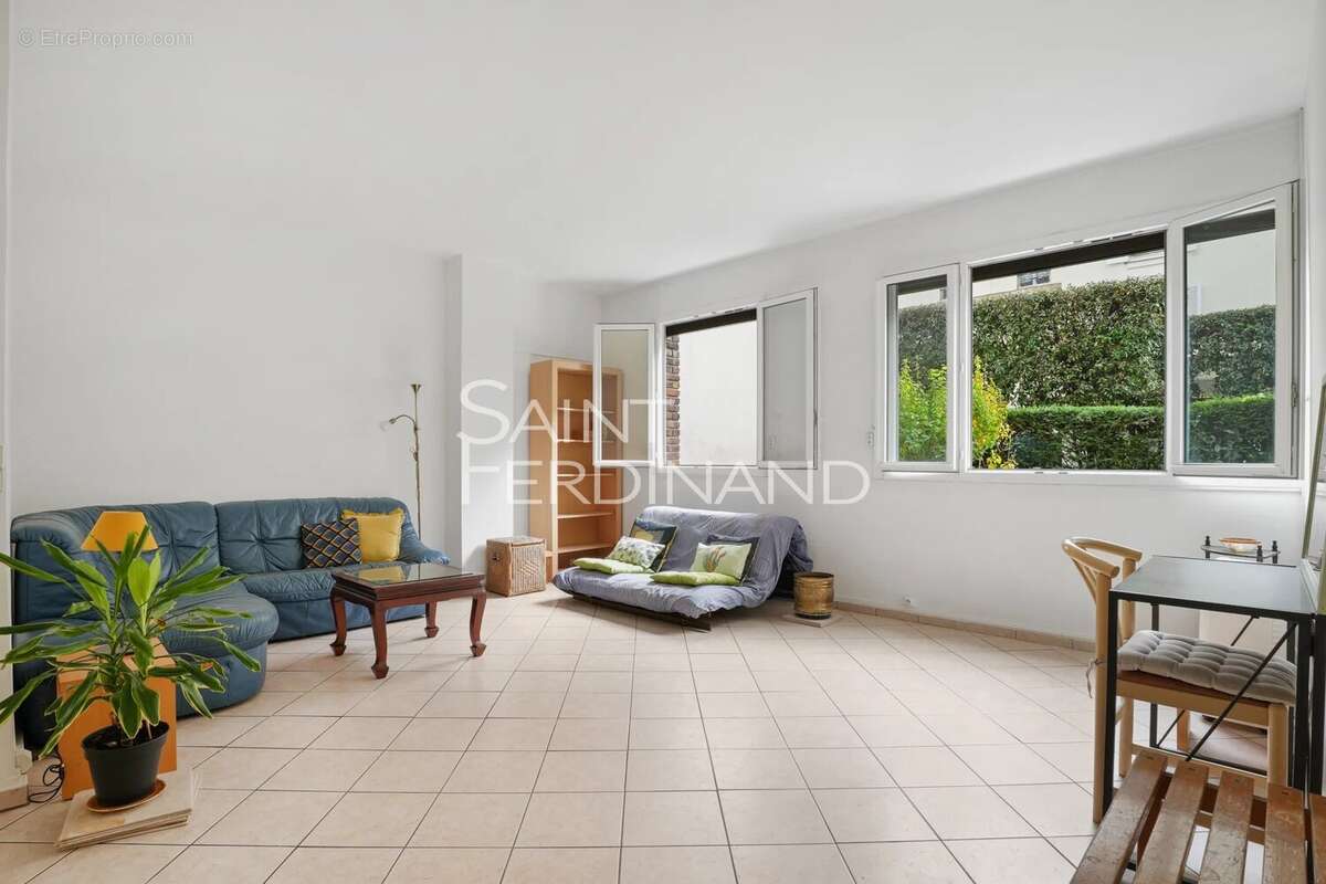 Appartement à NEUILLY-SUR-SEINE