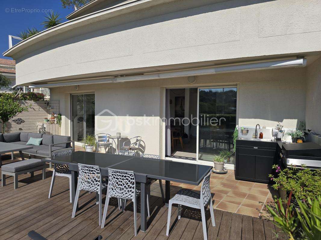EXCLUSIVITÉ – T3 de standing en front de mer – Terrasse de 70 m², vue mer et intimité absolue - photo 19