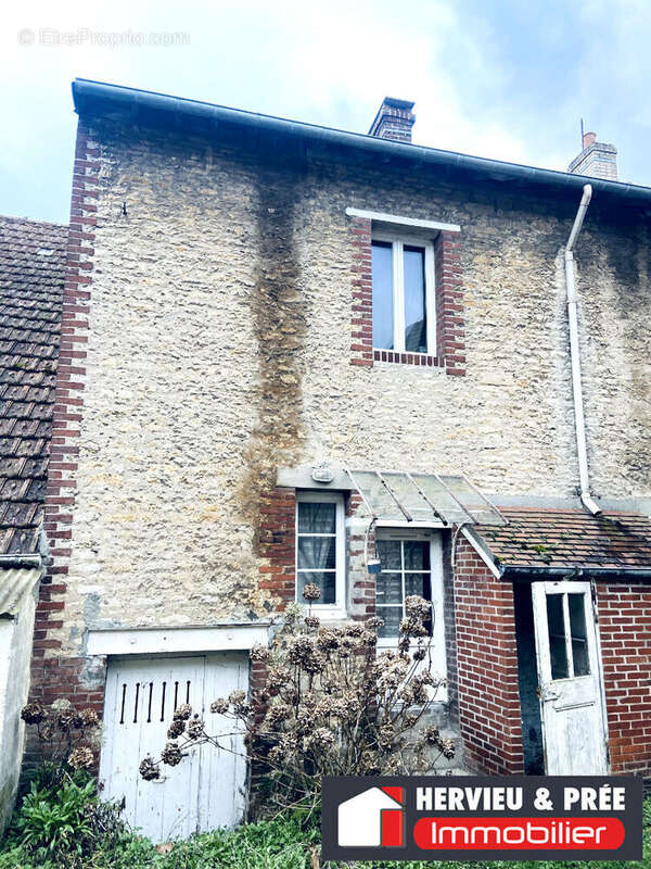 Maison à LION-SUR-MER