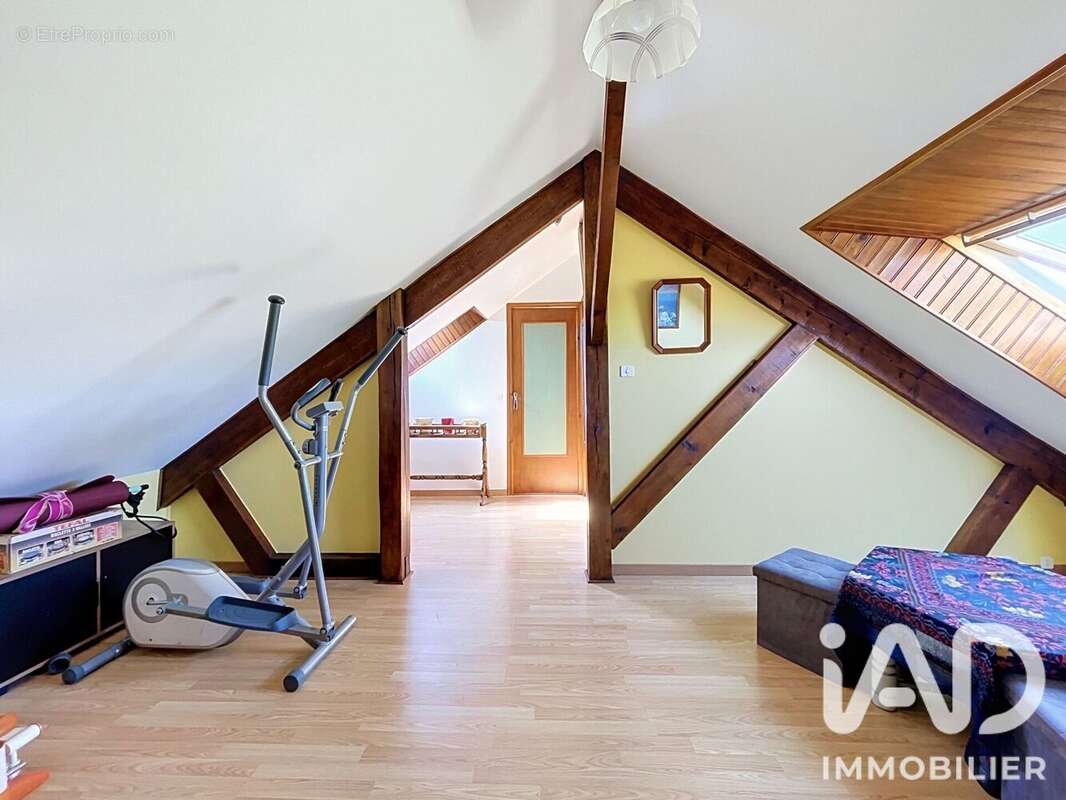 Maison 96 m² à Villevallier  - photo 9