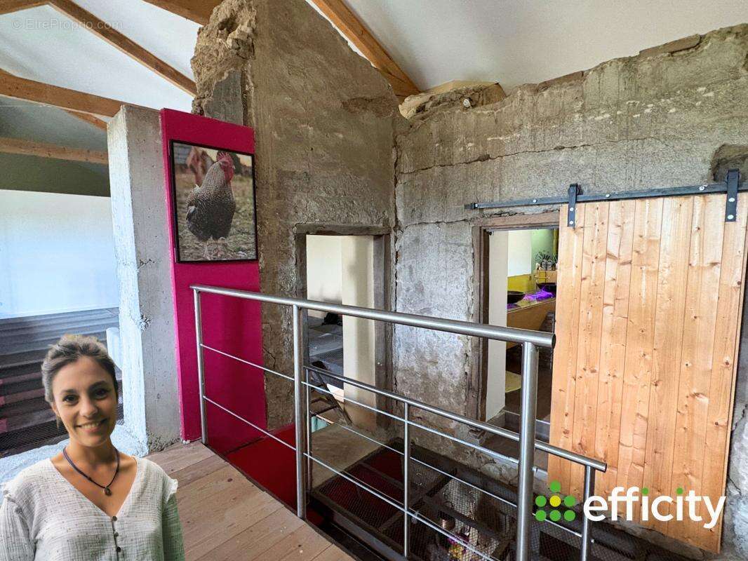 Maison 208 m² à Montbrison  - photo 19