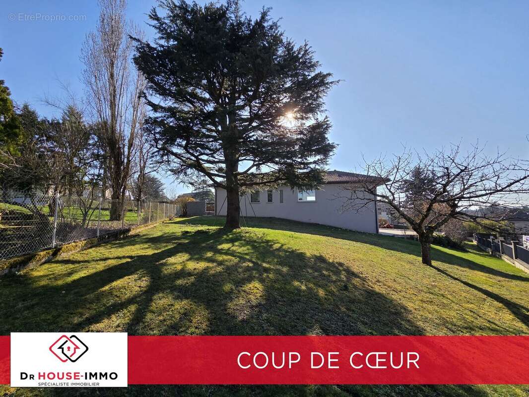 Maison à LA TOUR-DE-SALVAGNY