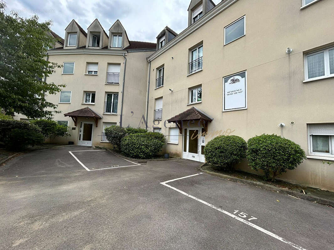 Appartement à LAMORLAYE