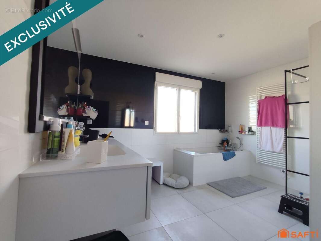 Photo 2 - Maison à DOLE