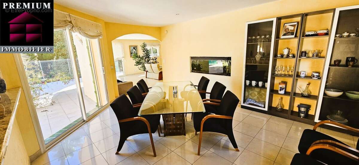 Maison à SAINT-ESTEVE