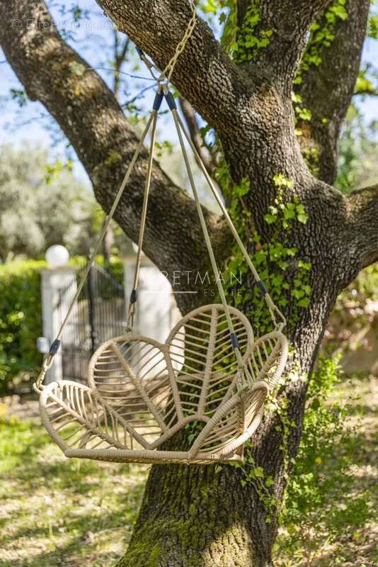 Maison à CHATEAUNEUF-GRASSE