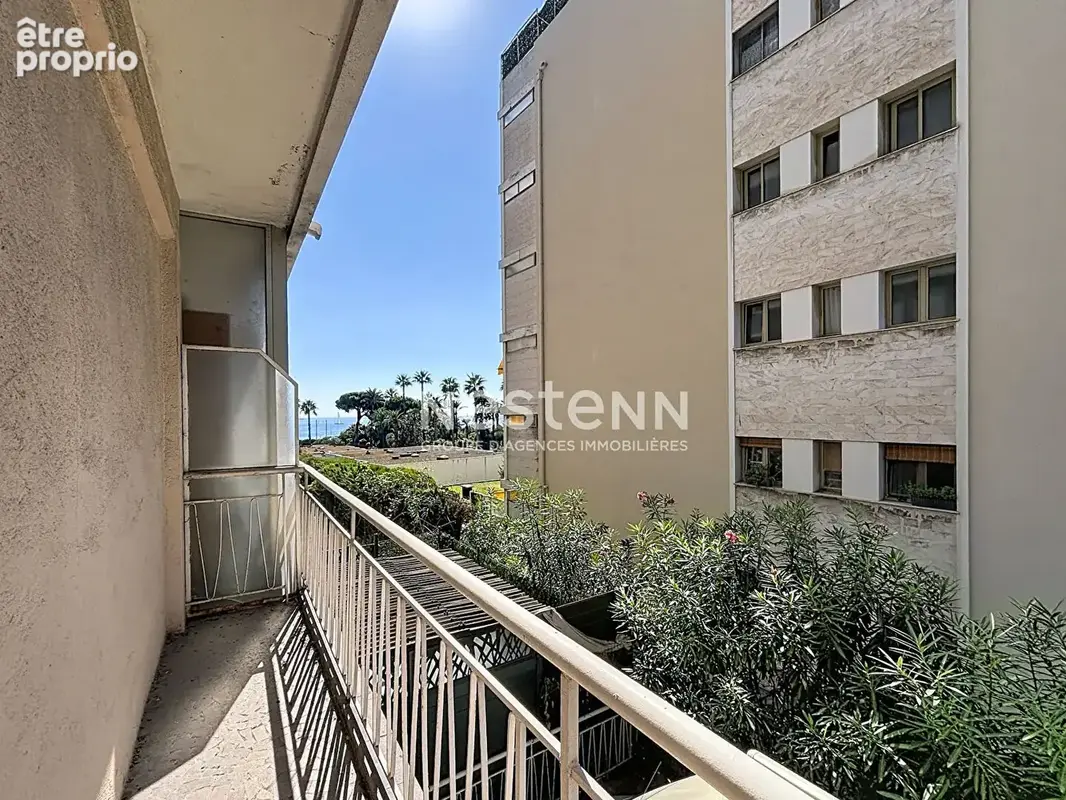 Cannes - Plage 1 min à pied - Studio 38 m² - Vue Mer - Parking collectif - photo 3