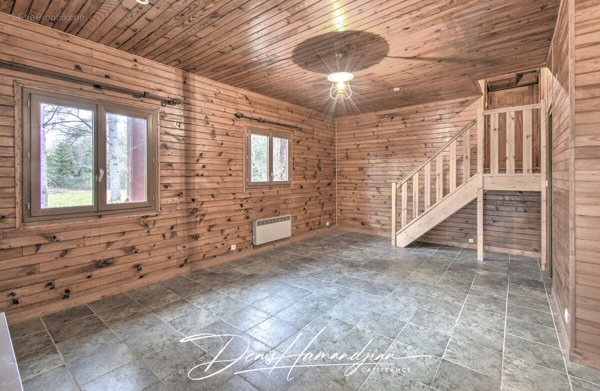 Maison 3 pièces SAINT MAURICE DE GOURDANS (01) - 4731 m² de terrain - photo 5