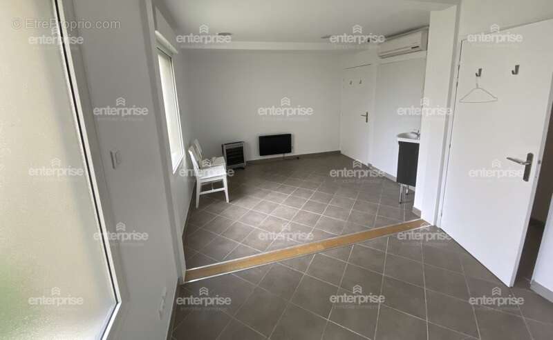 Bureaux / local commercial - 350m2 - le plessis-belleville - photo 4