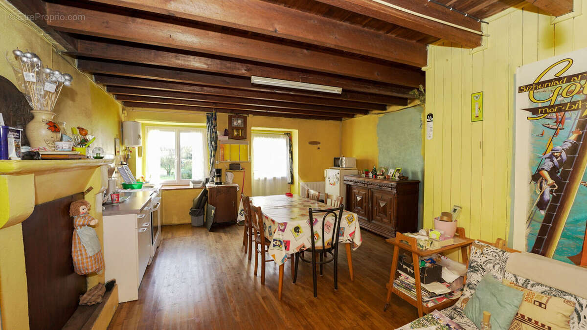 Maison à LOYAT