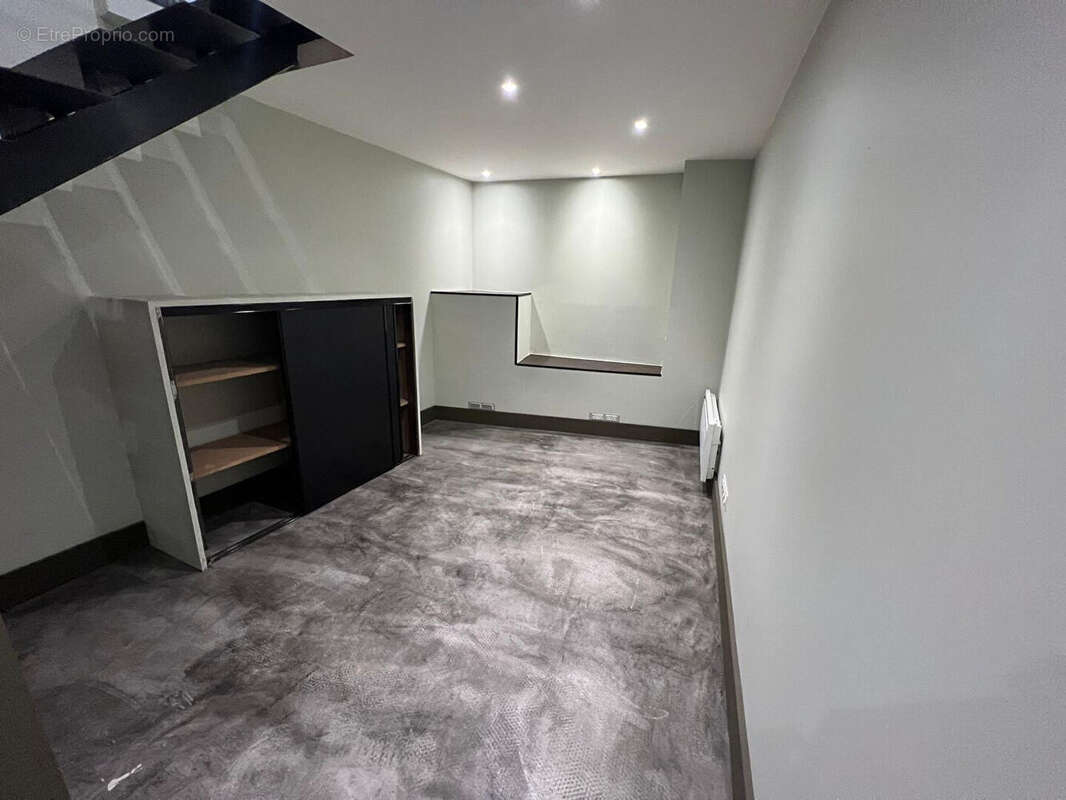 À vendre : Murs libres au coeur de Besançon, secteur Rivotte face parkings - photo 14