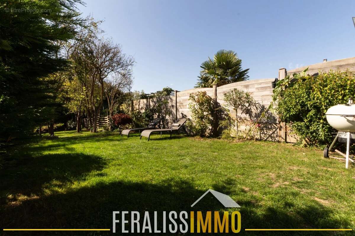 Maison à COURDIMANCHE