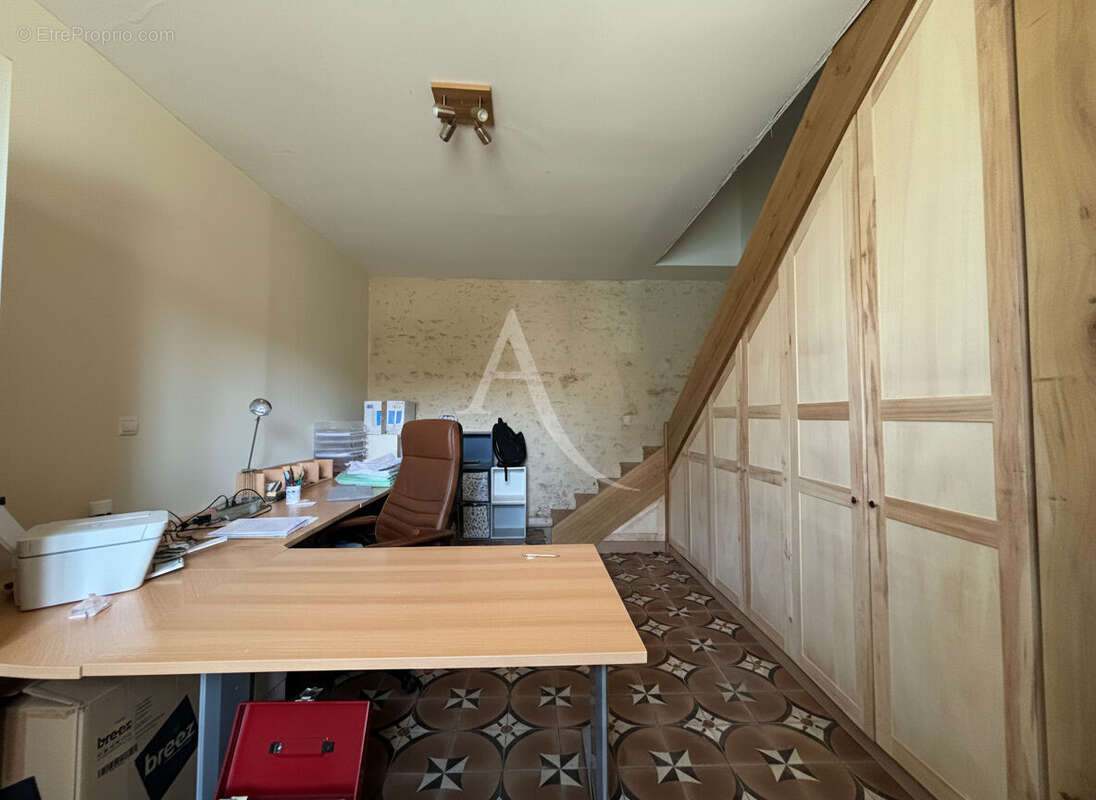 Maison ancienne dans un hameau calme - photo 6