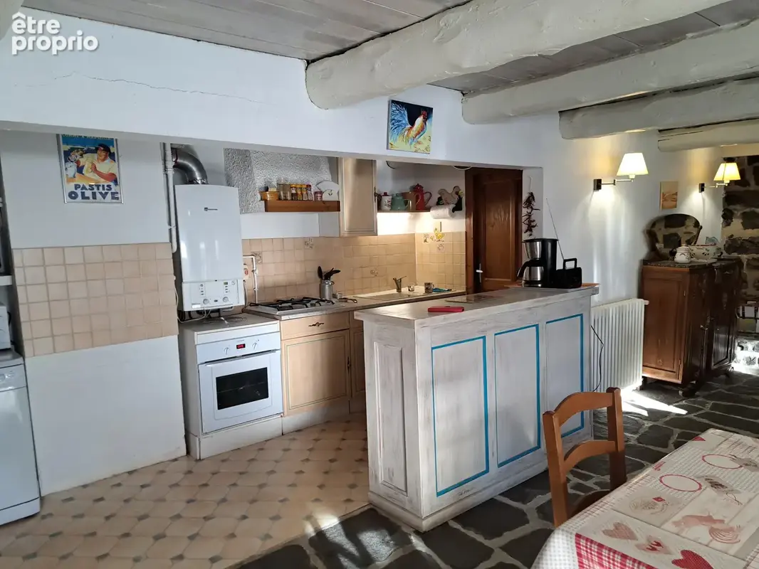 Ancienne petite chaumière au toit de lauzes sur 6000 m2 de terrain - photo 7