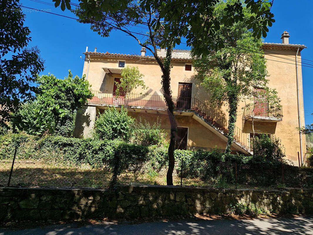 Maison à SAINT-PAUL-LE-JEUNE