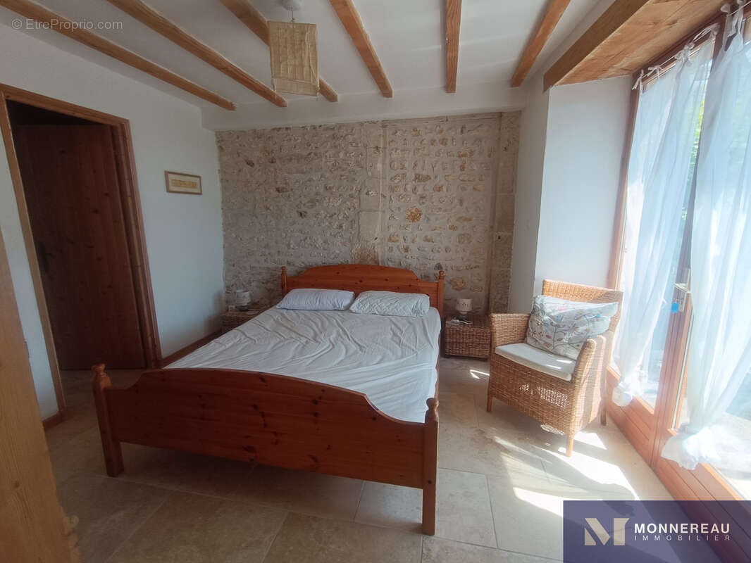 Maison à MORTAGNE-SUR-GIRONDE