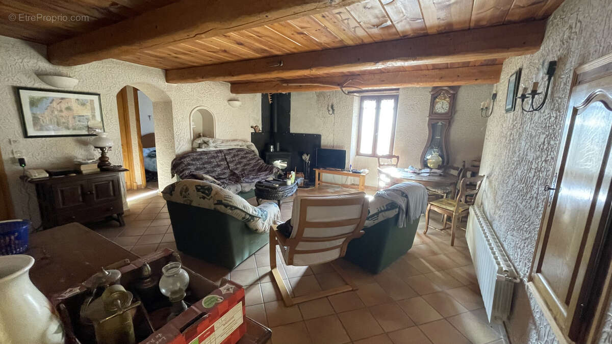 Maison à VALDEROURE