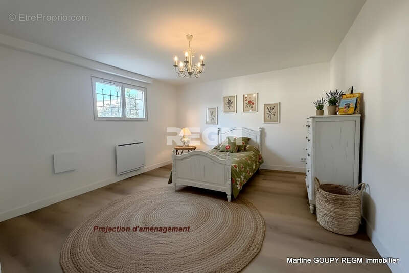 FLEURY-LES-AUBRAIS (45400)   Maison rénovée 160 m2 à fort potentiel d’évolution et double projection   5 chbr - photo 24