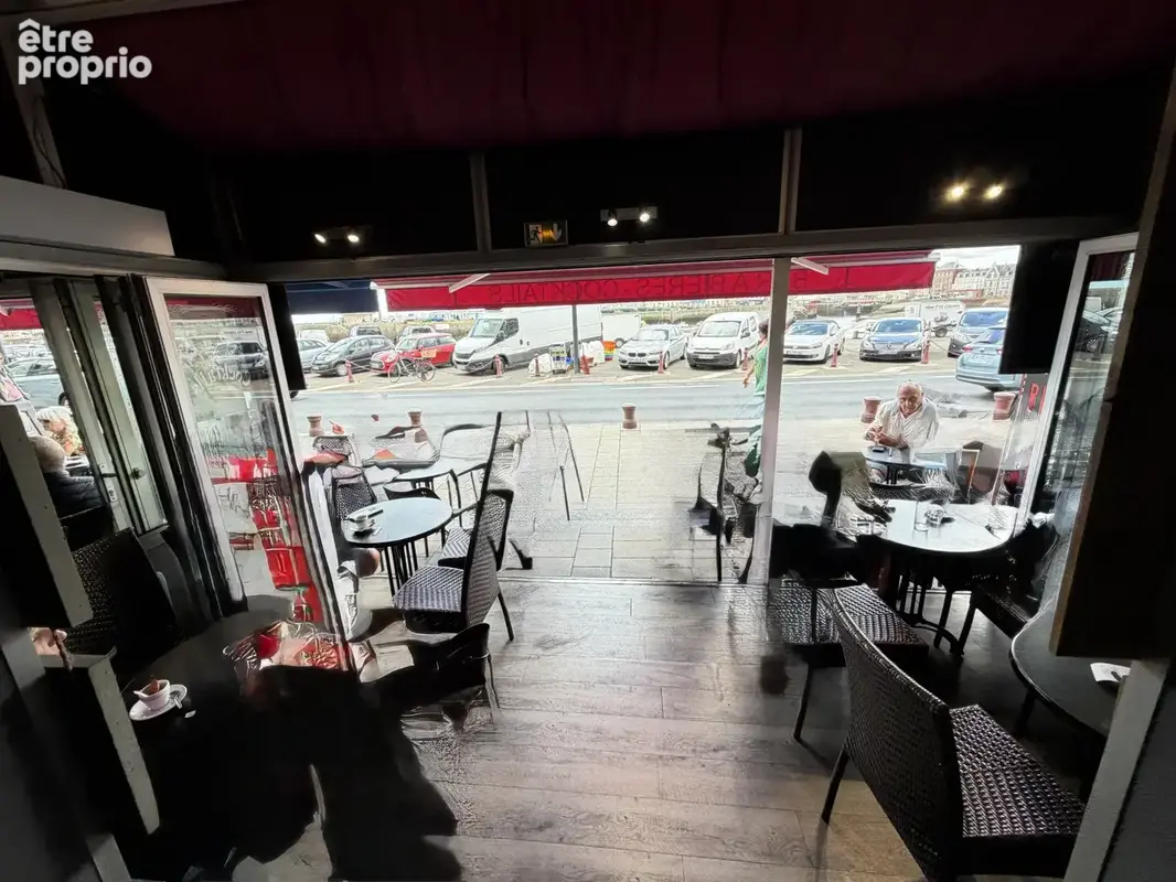 Fonds de commerce   Bar / Petite Brasserie   Quai François Ier, Le Tréport   Vue Mer Imprenable - photo 2