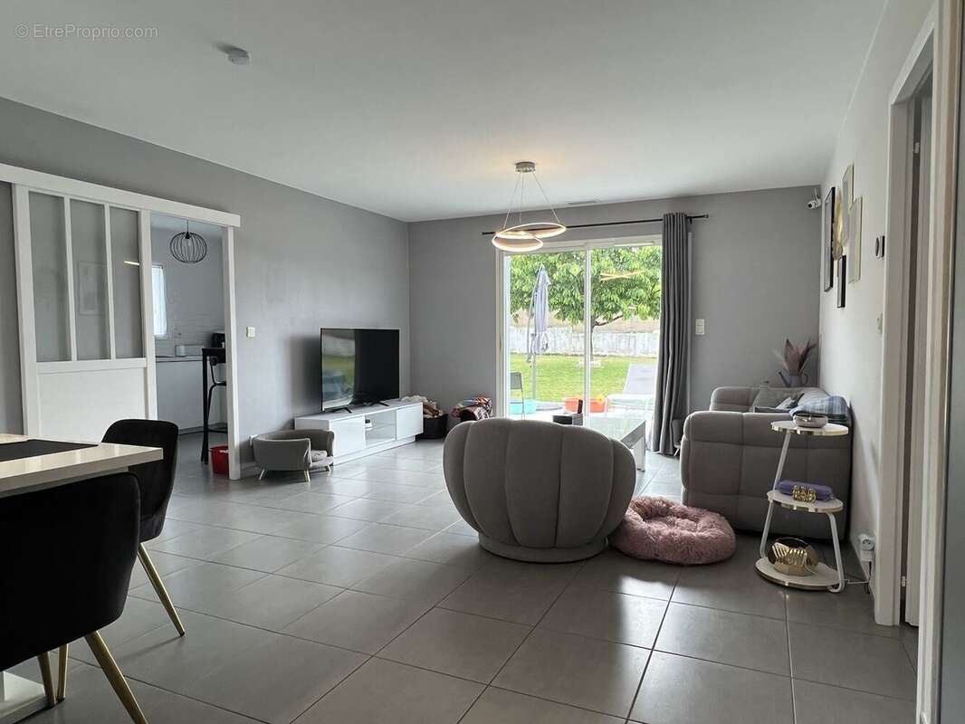 Maison à SAINT-DENIS-DE-PILE