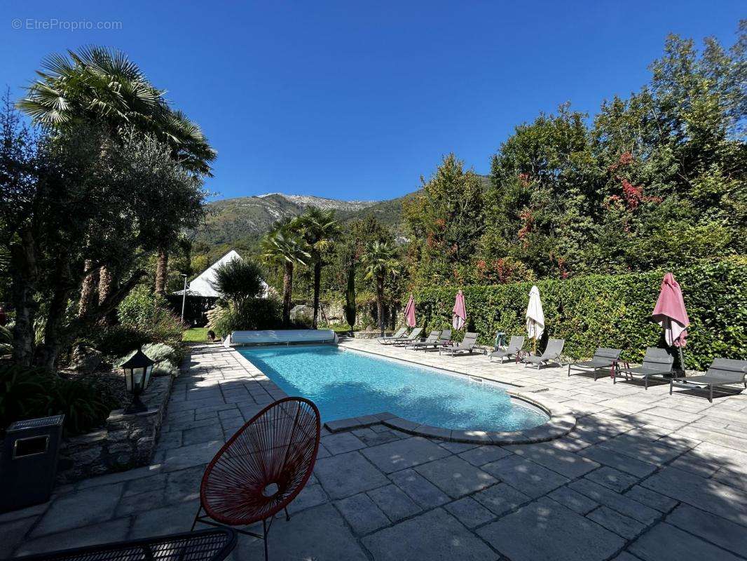 Terrain à AYZAC-OST