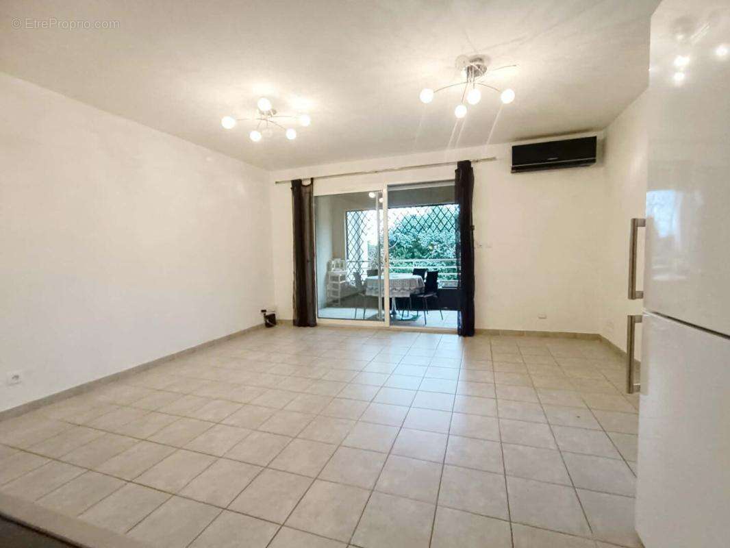Appartement à SAINT-CHAMAS