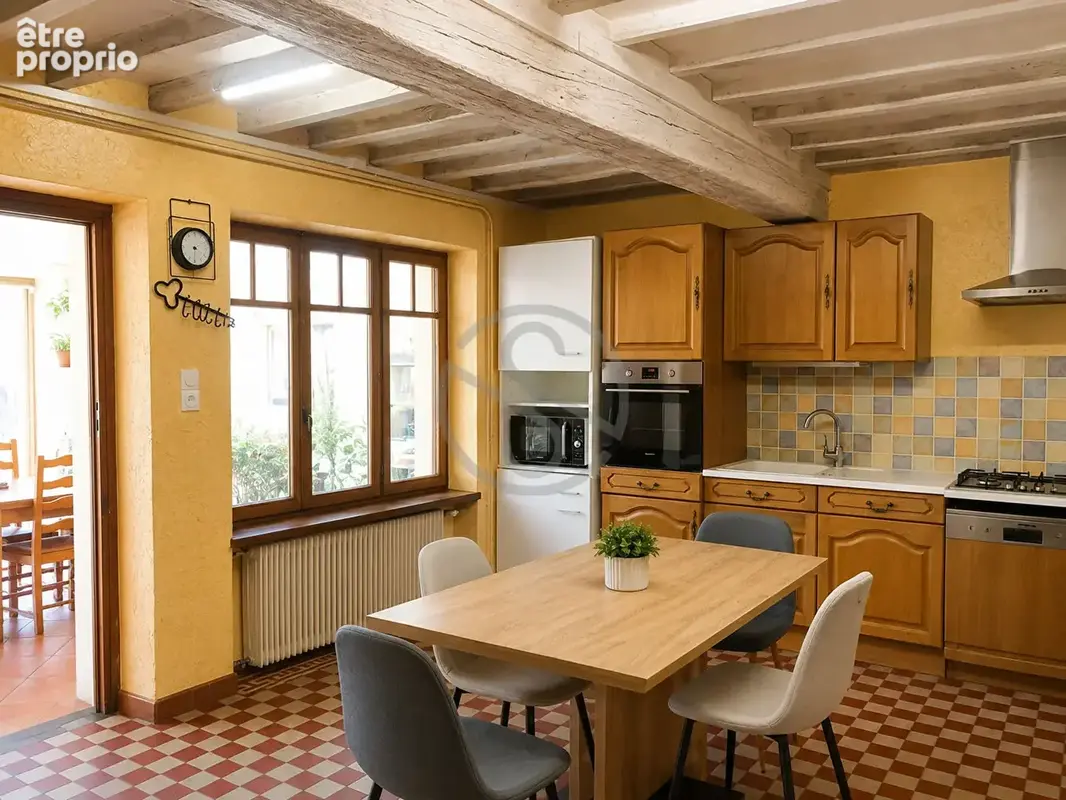 Matour Maison Familiale 4 chambres Terrain 1925m2 et dépendance!!! - photo 4