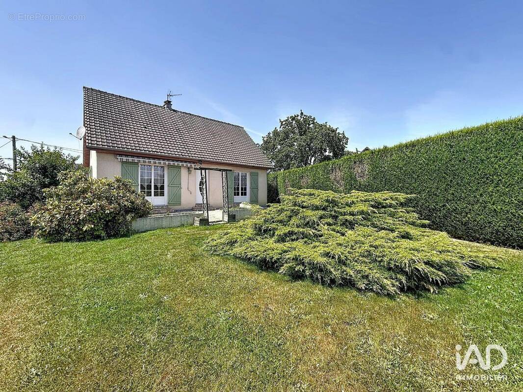 Photo 1 - Maison à MENNEVAL