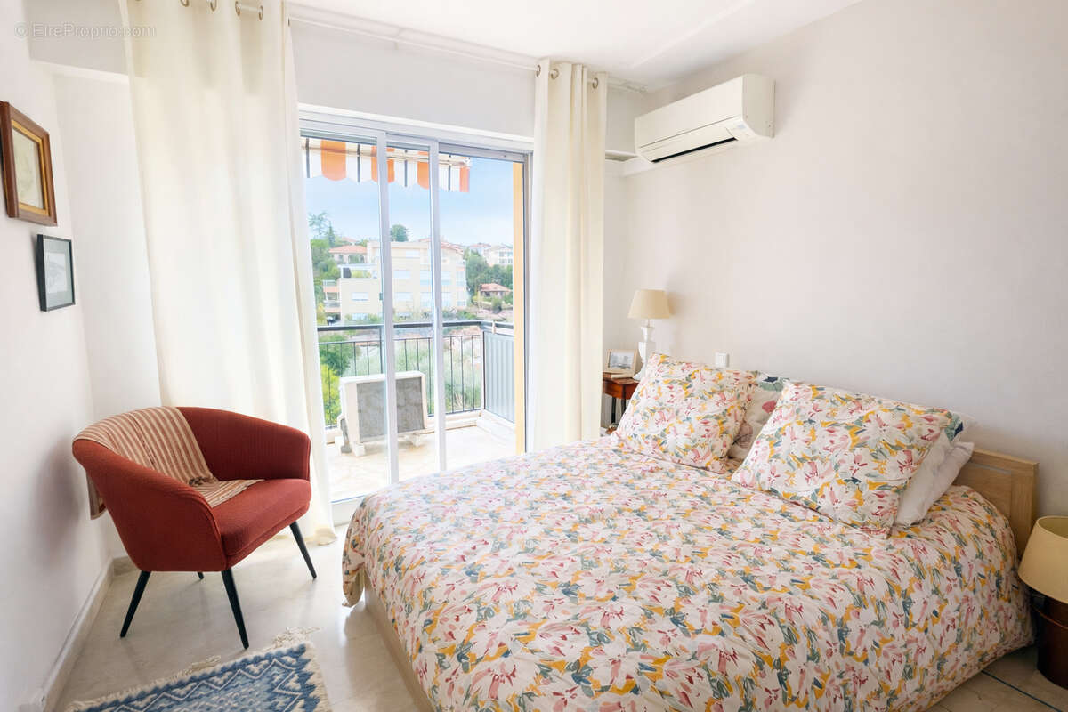 Appartement à LE CANNET